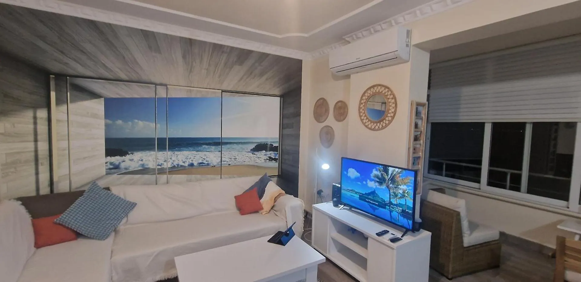 The Sunkissed Suite Vlorë 0*,