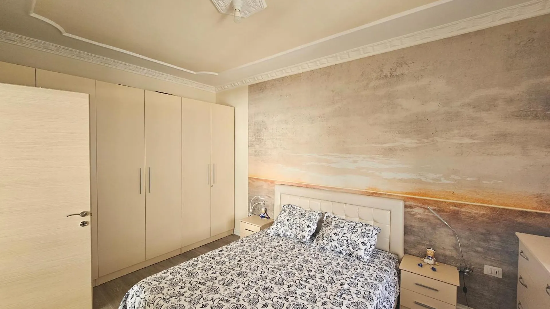 公寓 The Sunkissed Suite Vlorë 阿尔巴尼亚